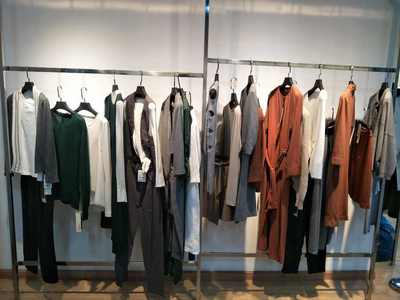 服裝專業人士解讀 什么叫品牌折扣女裝尾貨分份？